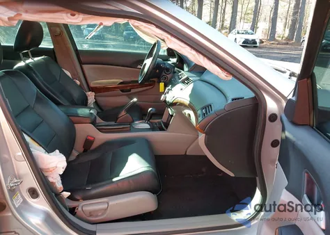 2011 Honda Accord 2.4 Ex-L from USA, damaged, VIN 1HGCP2F83BA126871